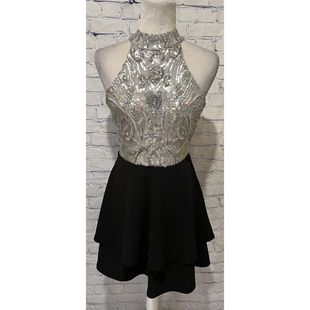 B. Darlin Mini Halter Black And Silver Sequin Haley Dress Junior 7/8